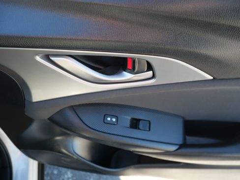 Used 2017 MAZDA CX-3 Sport image 18