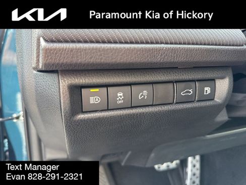 Used 2025 Toyota Camry SE w/ Multimedia Upgrade Package FWD image 18