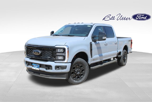 New 2026 Ford F250 Lariat w/ Black Appearance Package AWD/4WD image 1