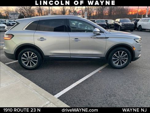 Certified 2022 Lincoln Nautilus AWD image 8