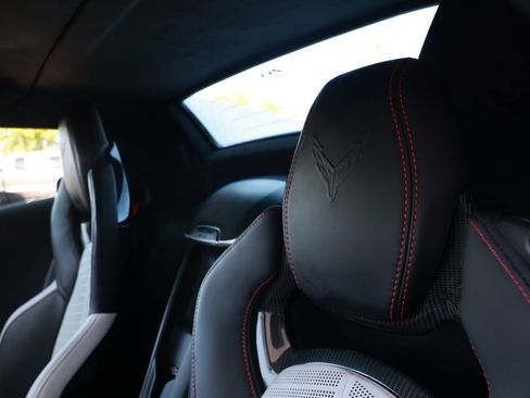 Used 2023 Chevrolet Corvette Stingray Premium Conv w/ Z51 Performance Package RWD image 22