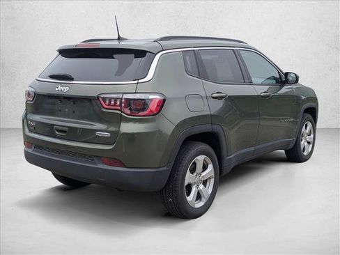 Used 2020 Jeep Compass Latitude w/ Cold Weather Group AWD/4WD image 5
