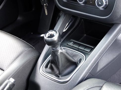 Used 2010 Volkswagen Jetta Limited Edition FWD image 78