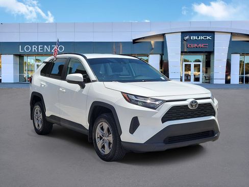 Used 2024 Toyota RAV4 XLE FWD image 3