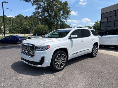 Used 2021 GMC Acadia Denali w/ Denali Technology Package FWD image 5