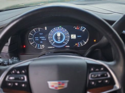 Used 2018 Cadillac Escalade ESV Luxury RWD image 37