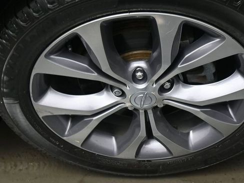 Used 2019 Chrysler Pacifica Limited w/ Advanced Safetytec Group image 28