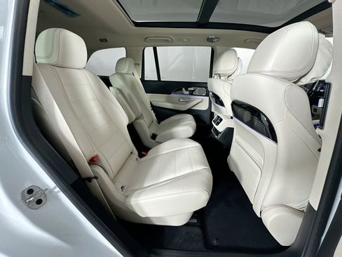 New 2026 Mercedes-Benz GLS 580 4MATIC image 30