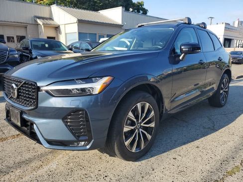 Used 2024 Volvo XC60 B5 Core w/ Protection Package Premier AWD/4WD image 2