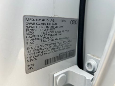 Used 2025 Audi Q5 Premium Plus w/ Premium Plus AWD/4WD image 35