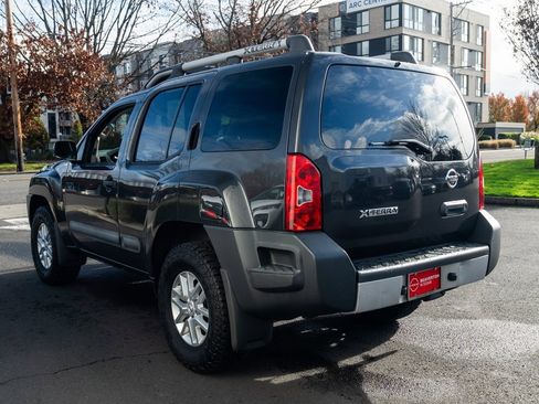 Used 2015 Nissan Xterra S image 4