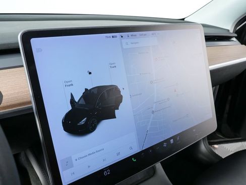 Used 2021 Tesla Model Y Performance image 25