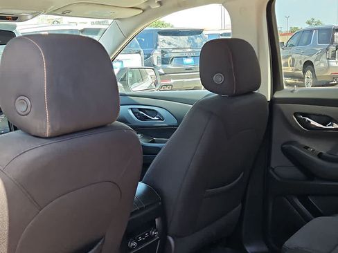 Used 2021 Chevrolet Traverse LS FWD image 16