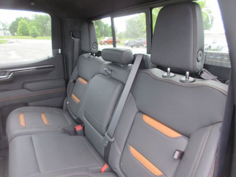 New 2026 GMC Sierra 1500 AT4 w/ AT4 Premium Package AWD/4WD image 13