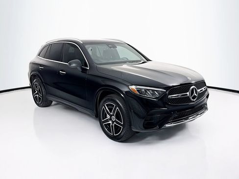 Certified 2026 Mercedes-Benz GLC 300 image 3