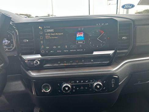 Used 2024 GMC Sierra 1500 SLT image 14