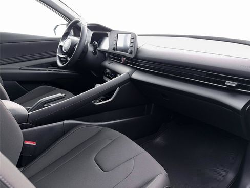 New 2026 Hyundai Elantra Sport FWD image 34