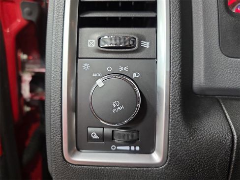 Used 2014 RAM 1500 Big Horn image 24