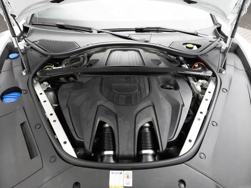 Used 2023 Porsche Panamera 4 Platinum Edition w/ Assistance Package AWD/4WD image 9