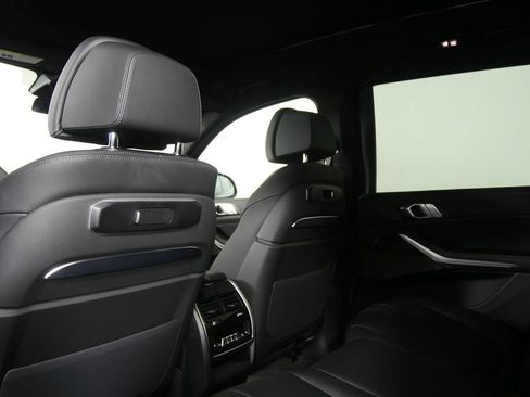 Used 2027 BMW X7 xDrive40i w/ M Sport Package AWD/4WD image 17