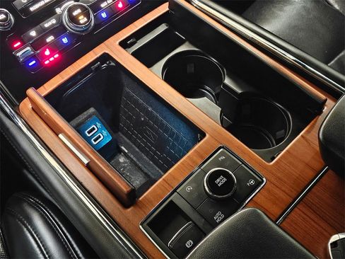 Used 2019 Lincoln Navigator Reserve image 33