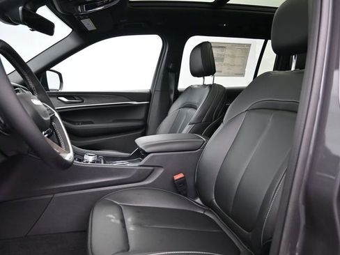 New 2026 Jeep Grand Cherokee L Limited w/ Limited Altitude Package image 12