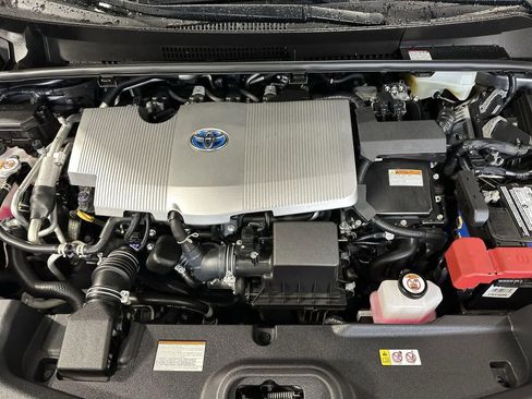 Used 2022 Toyota Prius Prime XLE image 8