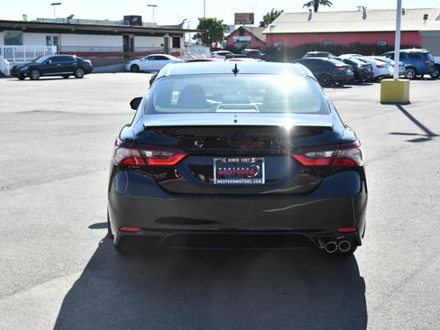 Used 2023 Toyota Camry SE FWD image 7