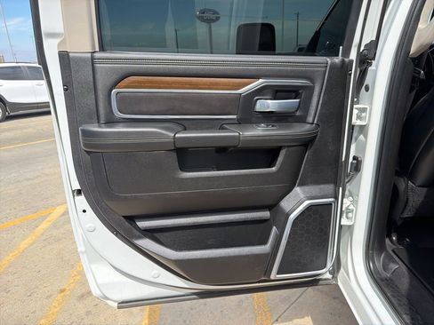 Used 2024 RAM 2500 Laramie AWD/4WD image 16