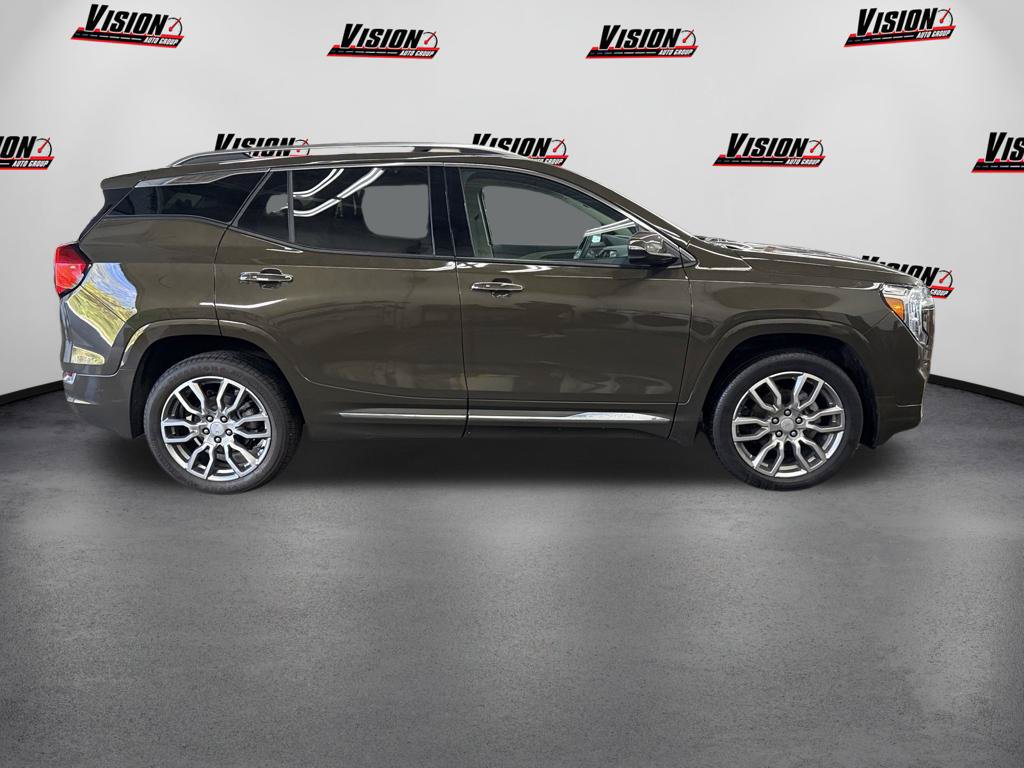 Used 2023 GMC Terrain Denali w/ LPO, Floor Liner Package AWD/4WD image 4