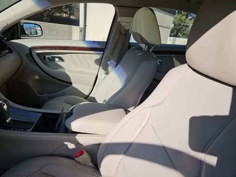 Used 2012 Ford Taurus Limited image 20
