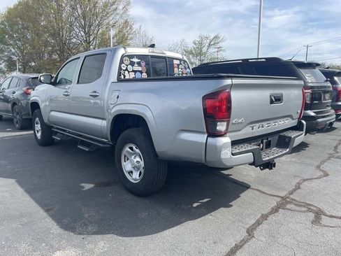 Used 2023 Toyota Tacoma SR image 3