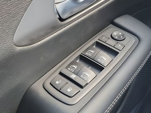 New 2026 Chrysler Voyager LX FWD image 33