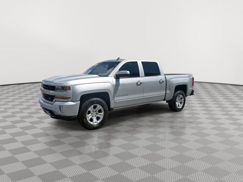 Used 2018 Chevrolet Silverado 1500 LT w/ All Star Edition AWD/4WD image 5
