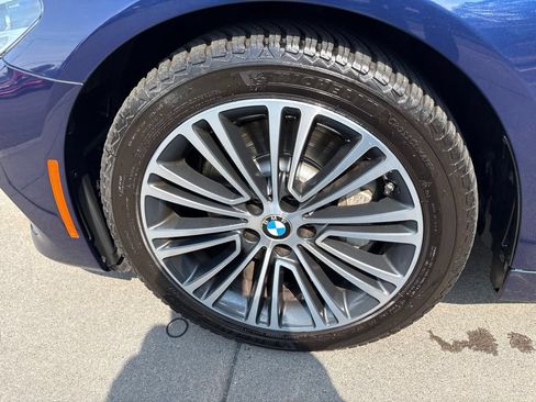 Used 2017 BMW 530i xDrive AWD/4WD image 11