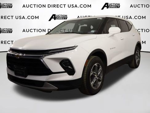 Used 2023 Chevrolet Blazer LT AWD/4WD image 1