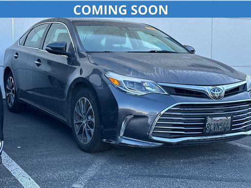 Used 2018 Toyota Avalon XLE FWD image 1