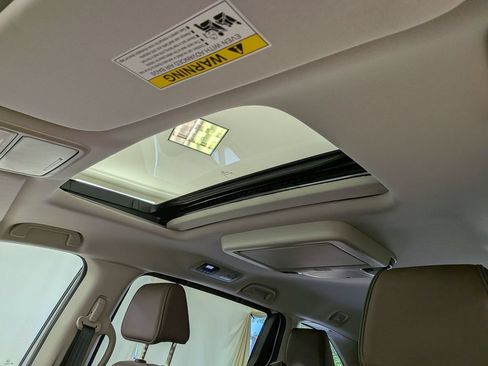 Used 2025 Honda Odyssey Touring image 16