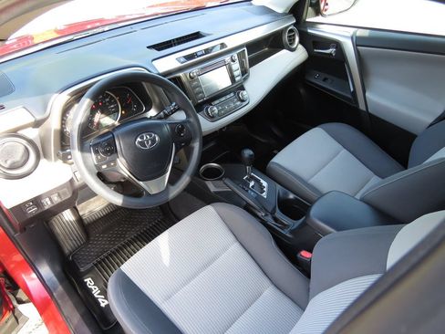 Used 2015 Toyota RAV4 XLE AWD/4WD image 11