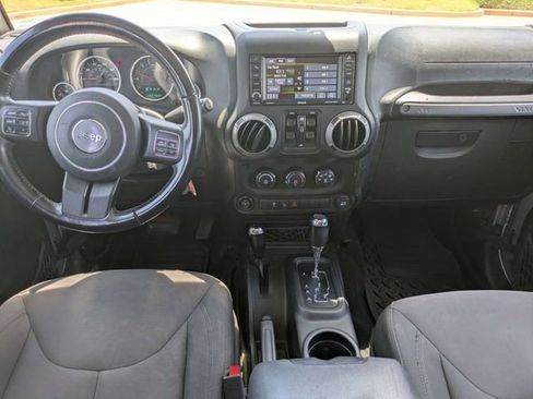 Used 2017 Jeep Wrangler Unlimited Sport w/ Quick Order Package 24S AWD/4WD image 15