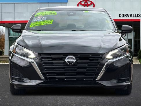 Used 2024 Nissan Altima 2.5 SV FWD image 9