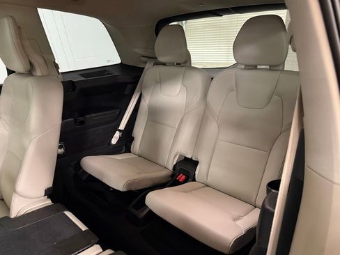 Used 2023 Volvo XC90 B6 Plus w/ Protection Package Premier AWD/4WD image 21