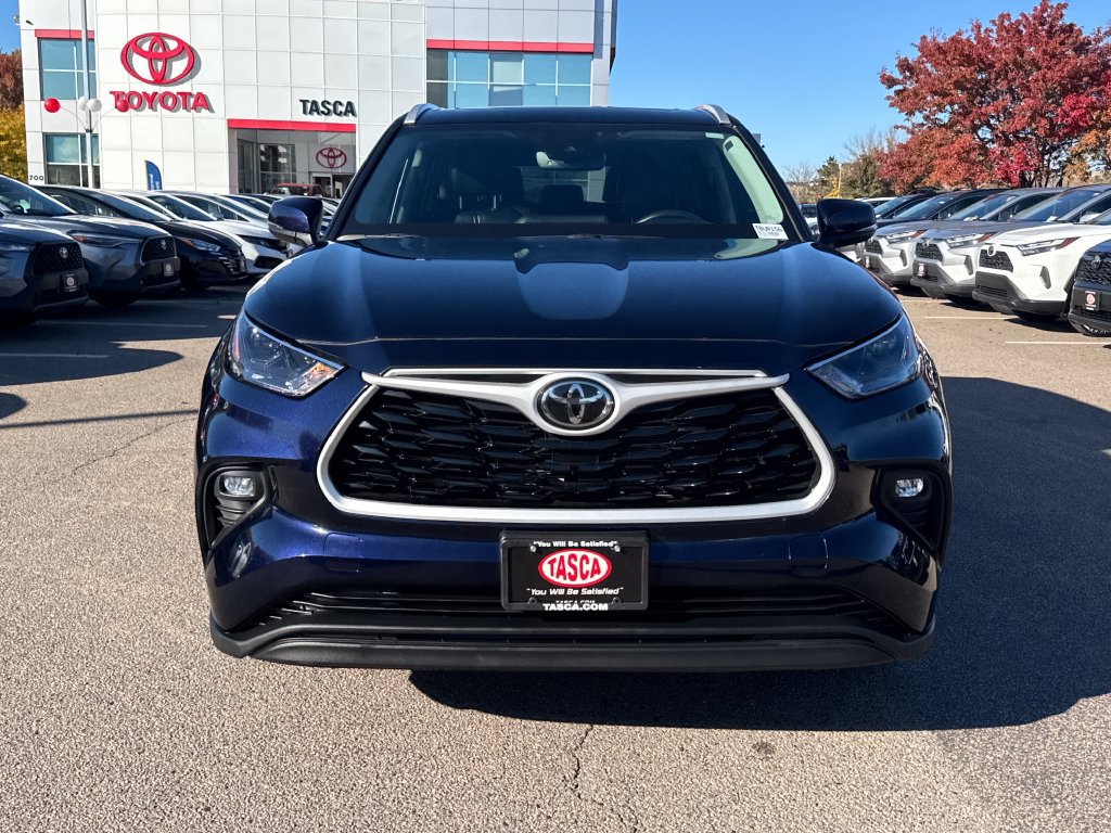 Used 2026 Toyota Highlander XLE AWD/4WD image 2