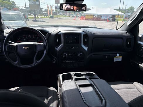 Used 2024 Chevrolet Silverado 2500 Custom w/ Custom Value Package AWD/4WD image 9