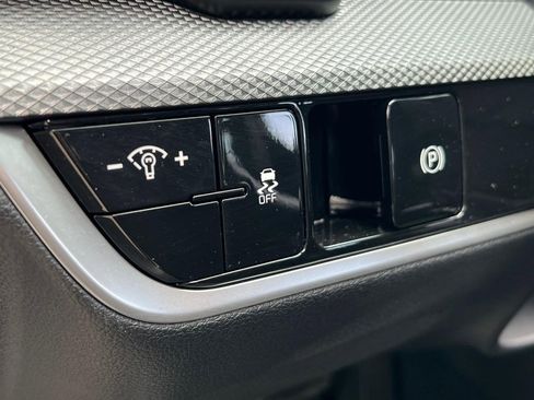 Used 2025 Kia Sportage LX image 21