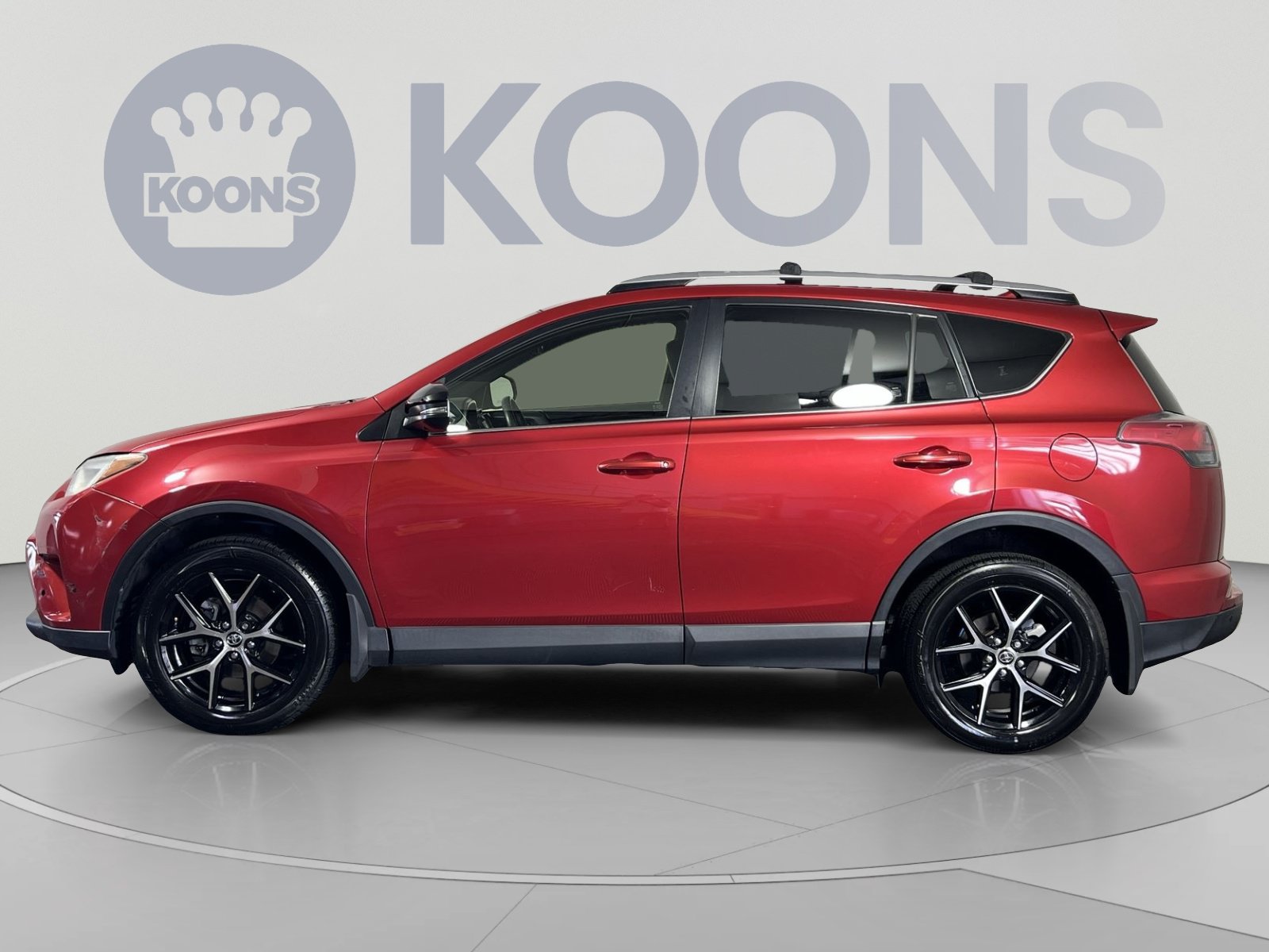 Used 2016 Toyota RAV4 SE w/ Advanced Technology Package AWD/4WD image 2