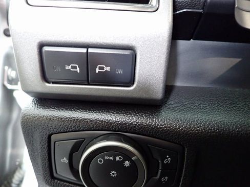 Used 2018 Ford F150 Raptor w/ Equipment Group 802A Luxury image 28