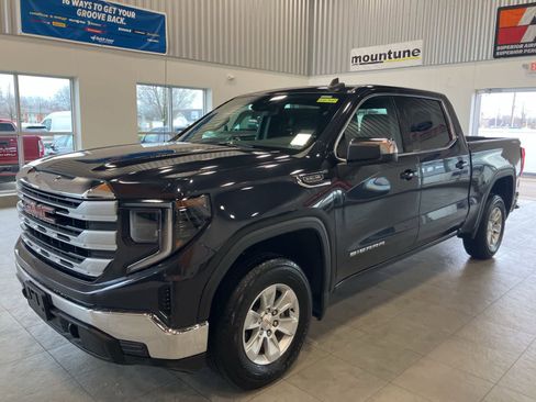 Used 2024 GMC Sierra 1500 SLE image 1