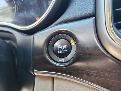 Used 2018 Jeep Grand Cherokee Limited image 29