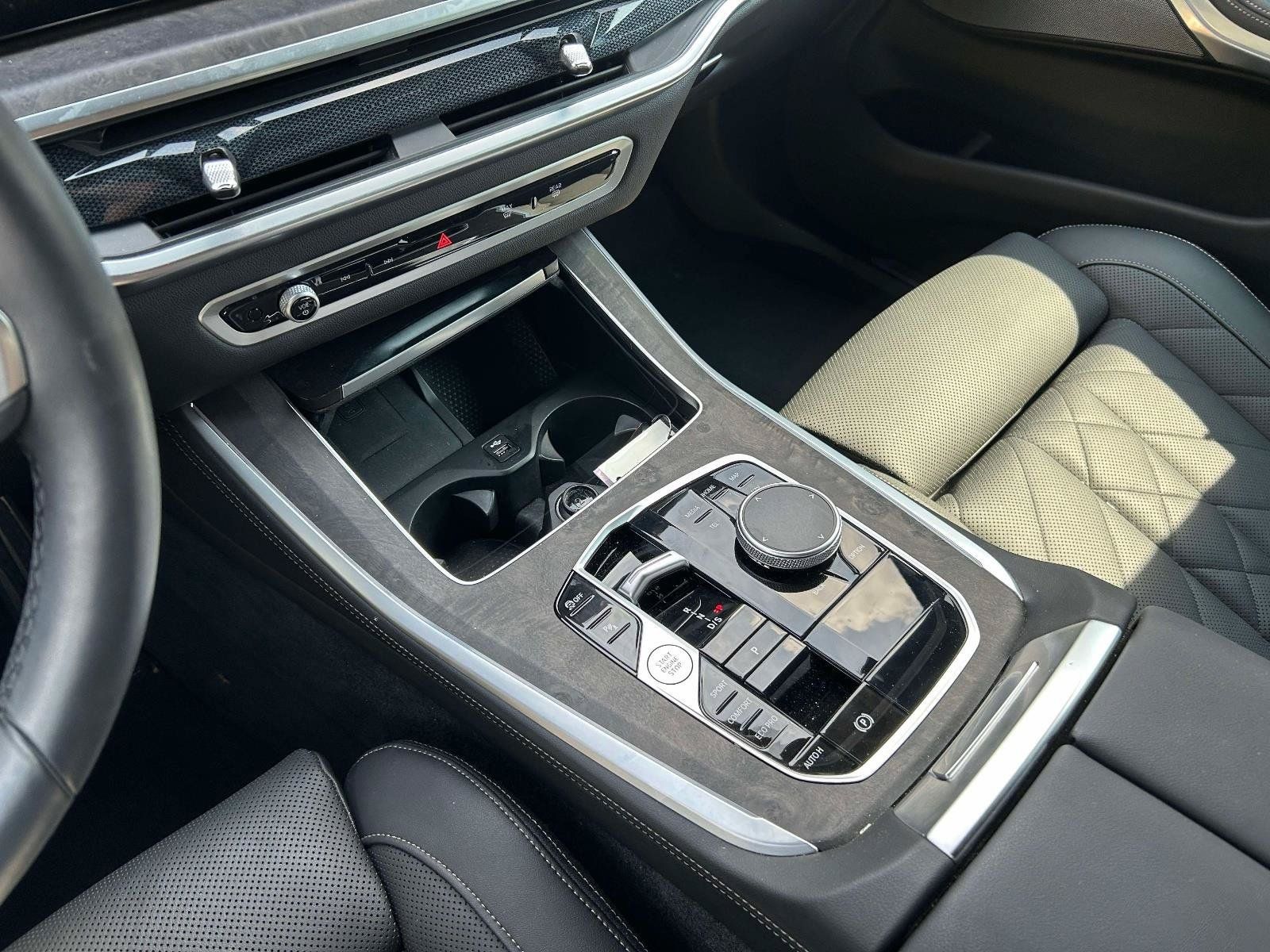 Used 2024 BMW X5 sDrive40i w/ M Sport Package RWD image 16